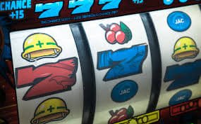 Mesin slot online dengan tema buah-buahan dan jackpot progresif